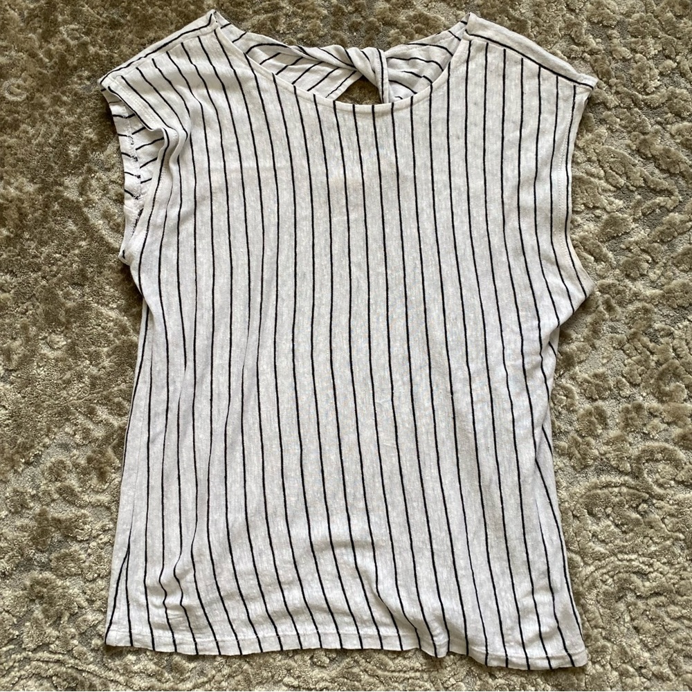 Christian Siriano 100% Linen Striped Top Twist Keyhole Back Size M